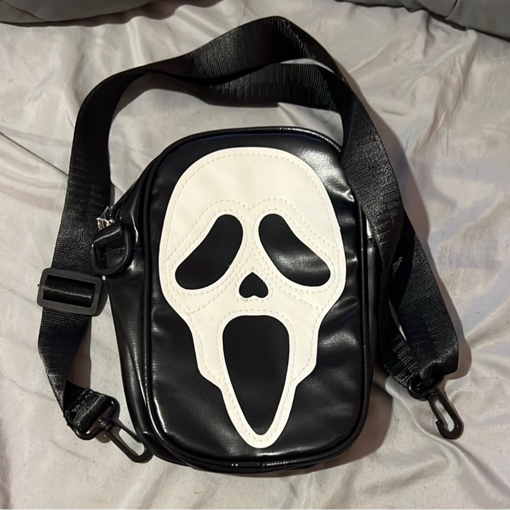Ghostface “Scream” Black & White Face Crossbody Purse 🎃 Proceeds Donated
